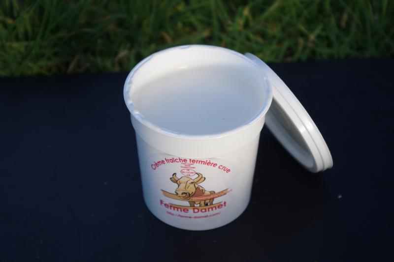 POT DE CRÈME FRAÎCHE 10cL (GAEC DAMET (Le p'tit Damet)) POT DE CRÈME FRAÎCHE 10cL (GAEC DAMET (Le p'tit Damet))