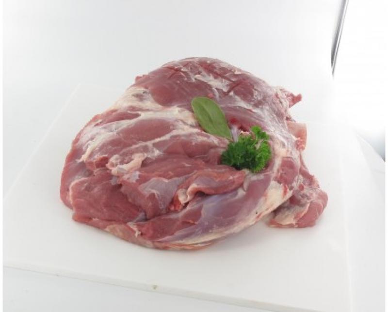 Epaule d'agneau 1800 g (La Ferme du Village)